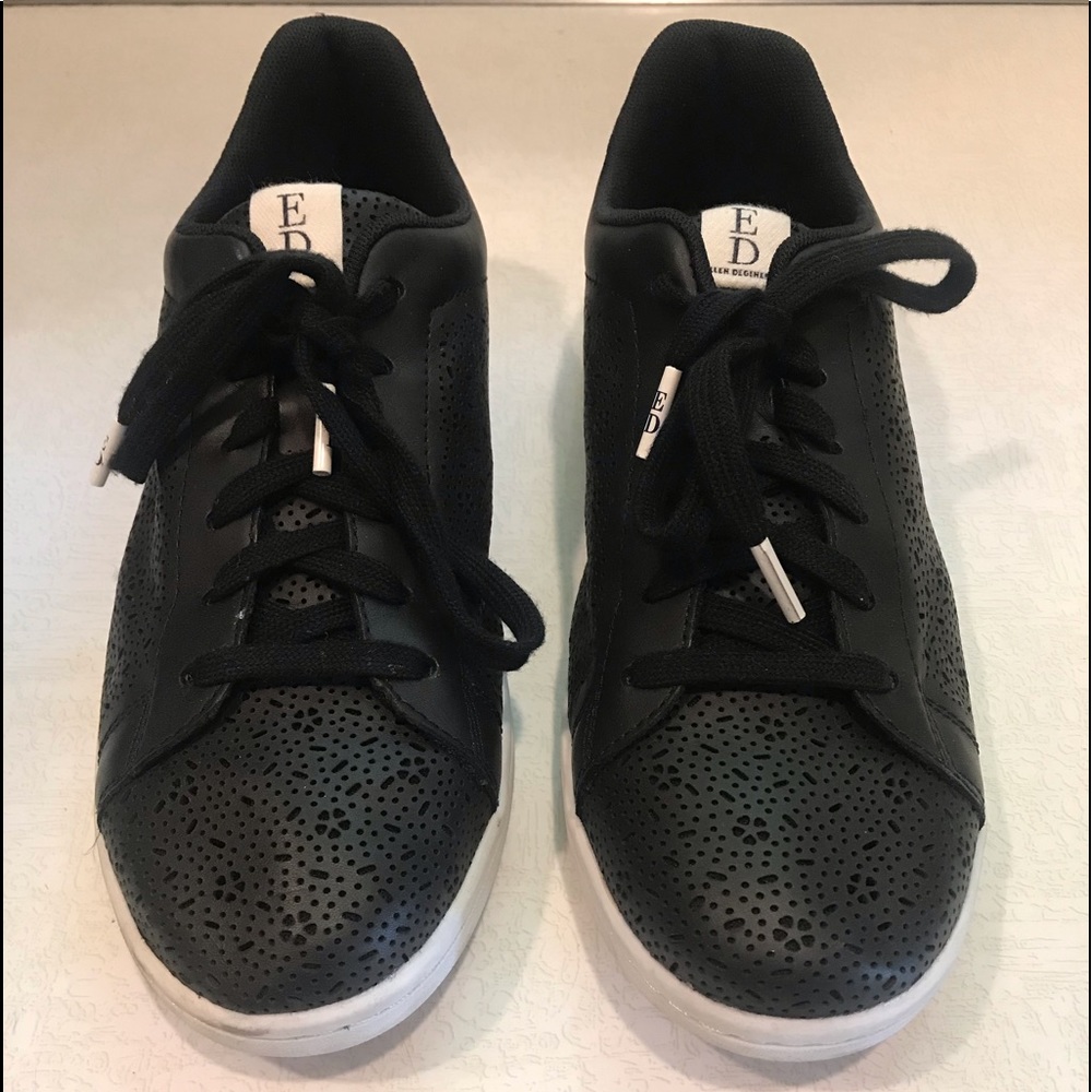 ED Ellen Degeneres Sneaker